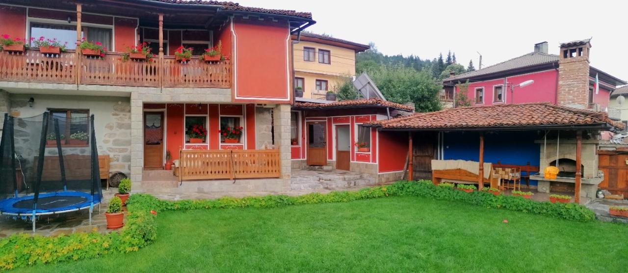 Hotel Радкината Къща Kopriwsztica Zewnętrze zdjęcie