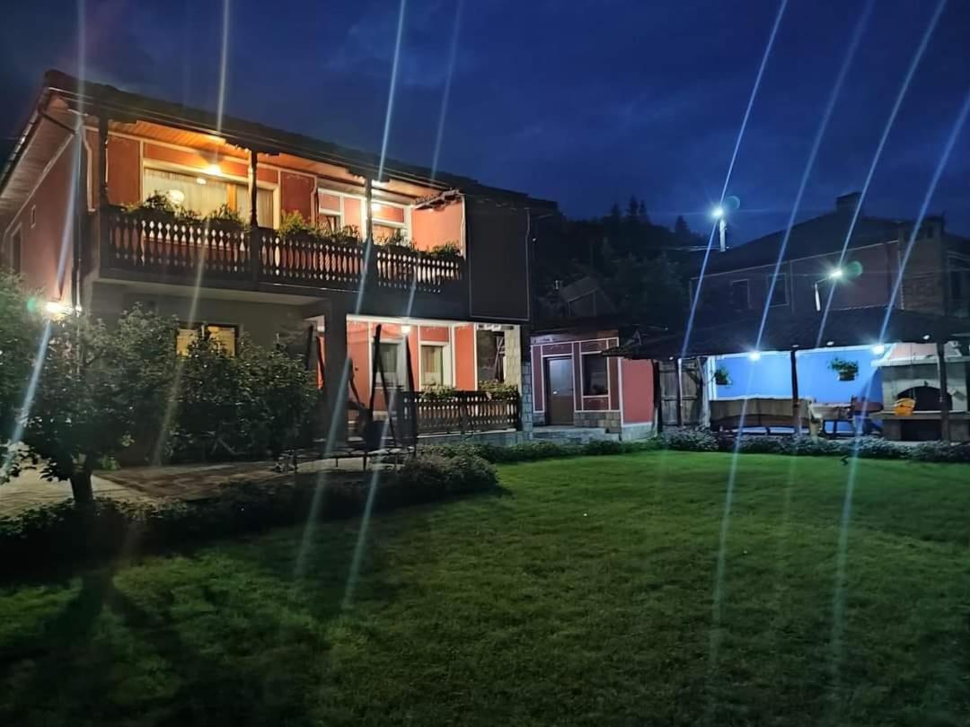 Hotel Радкината Къща Kopriwsztica Zewnętrze zdjęcie